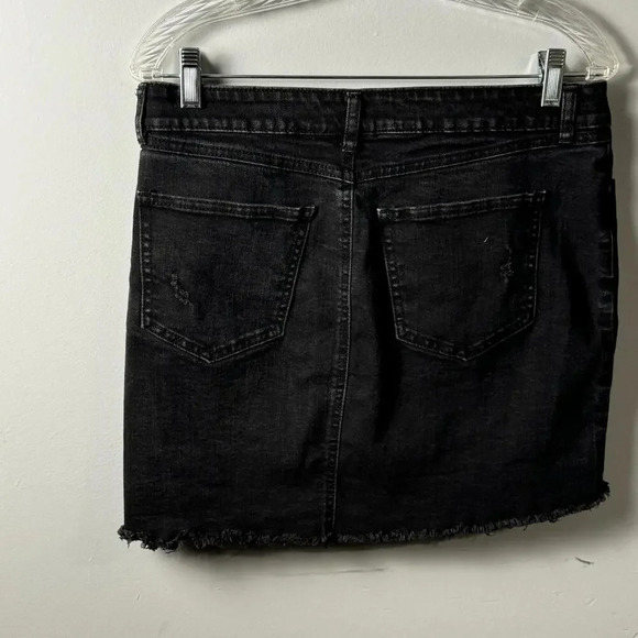 Rewash Black Denim Mini Skirt with Distressed Details Size 9 - Picture 2 of 4